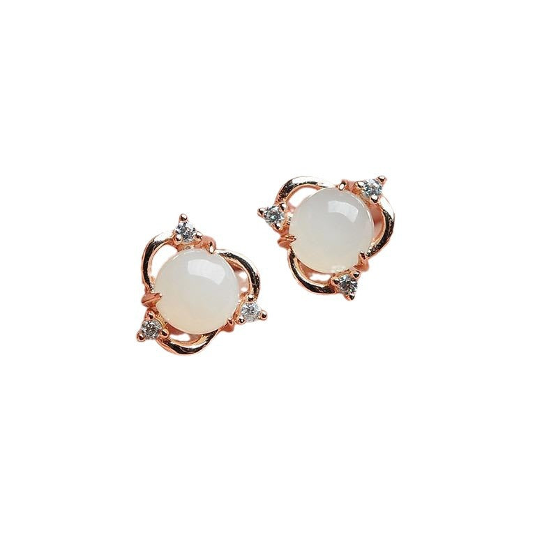 Charming Silver Earring for Any Occasion