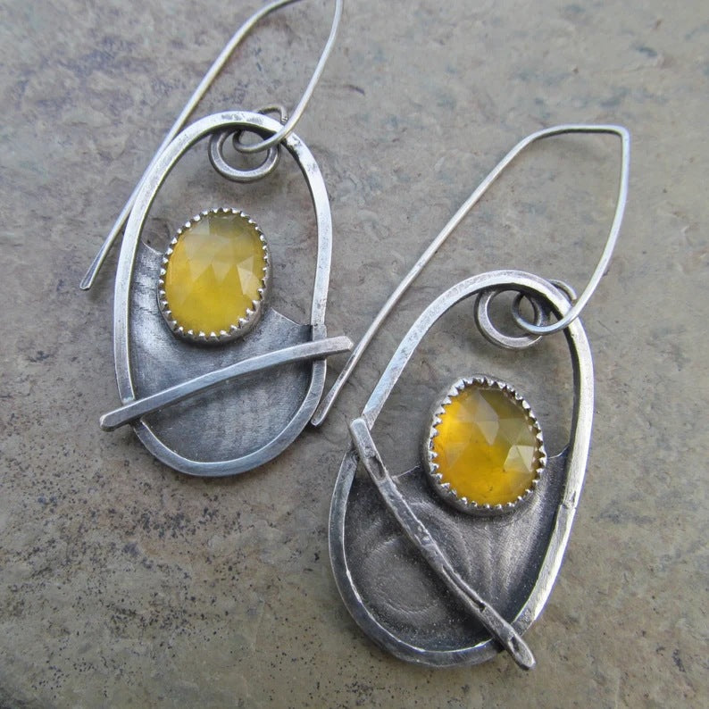 Charming Earring for Any Occasion