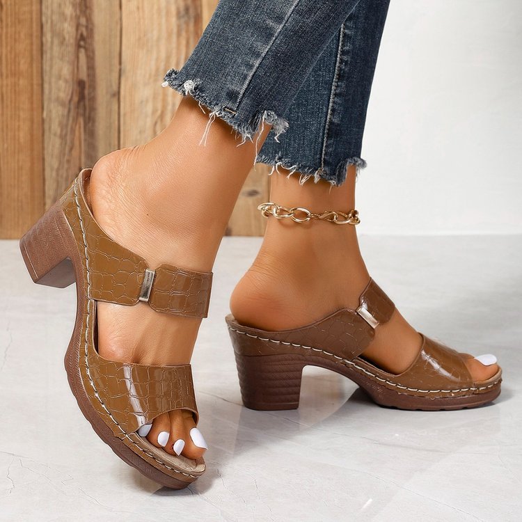 Graceful Orthopedic Sandals for Modern Look