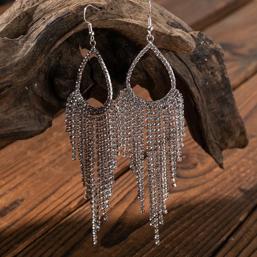 Charming Earring for Any Occasion