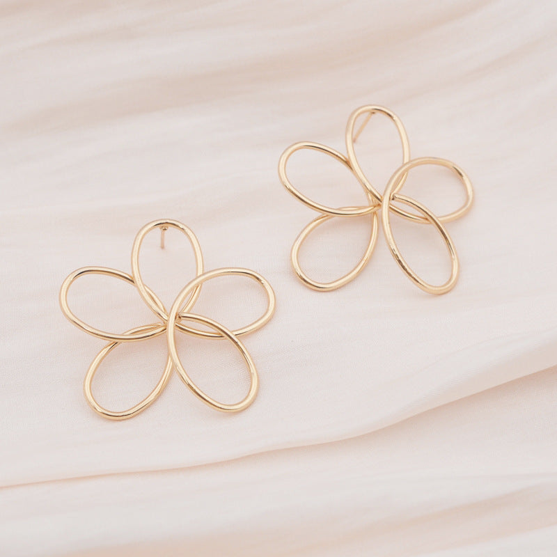 Romantic Earring for Special Moments