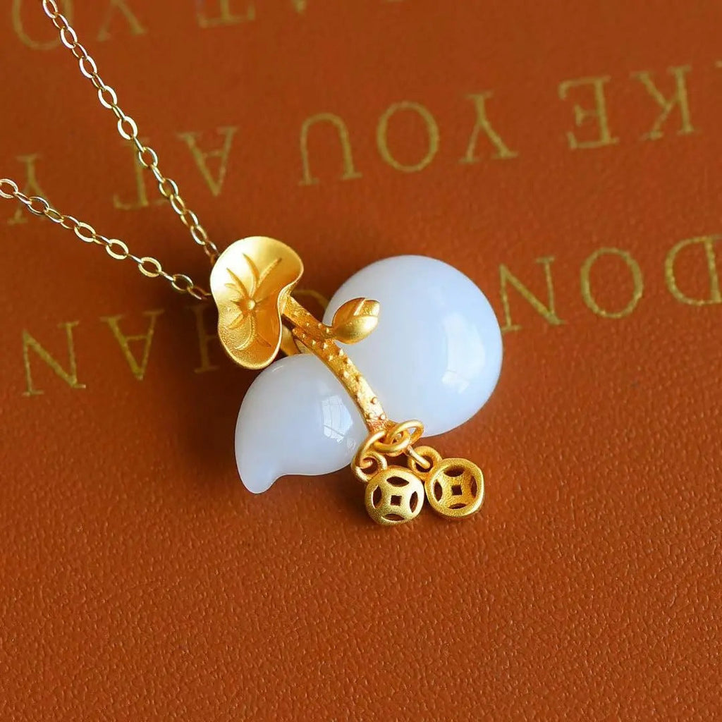 Charming Gold Necklace for Any Occasion