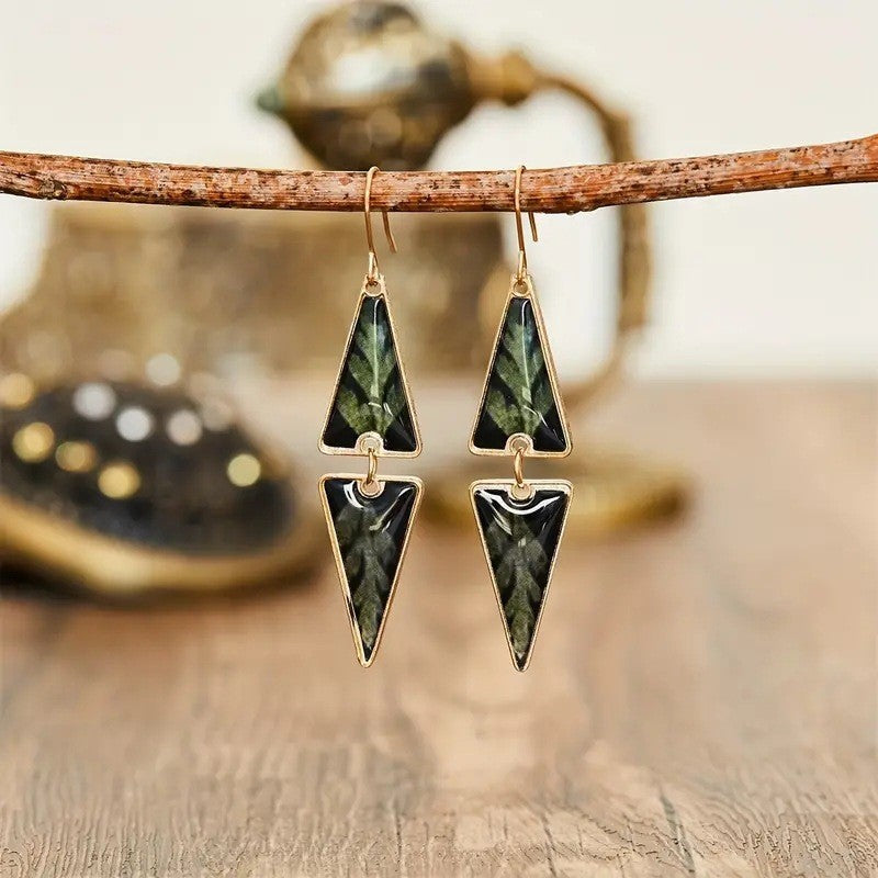 Charming Earring for Any Occasion