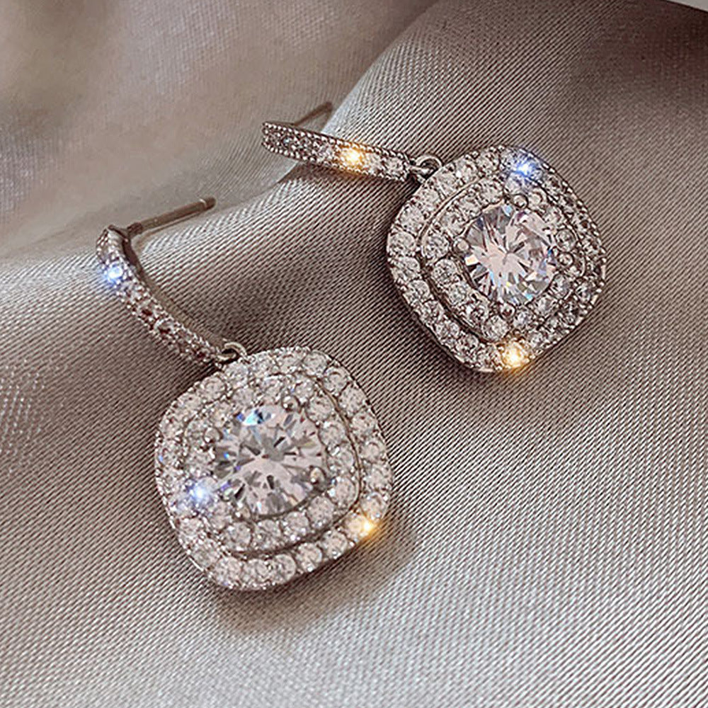 Classic Earring with Timeless Appeal