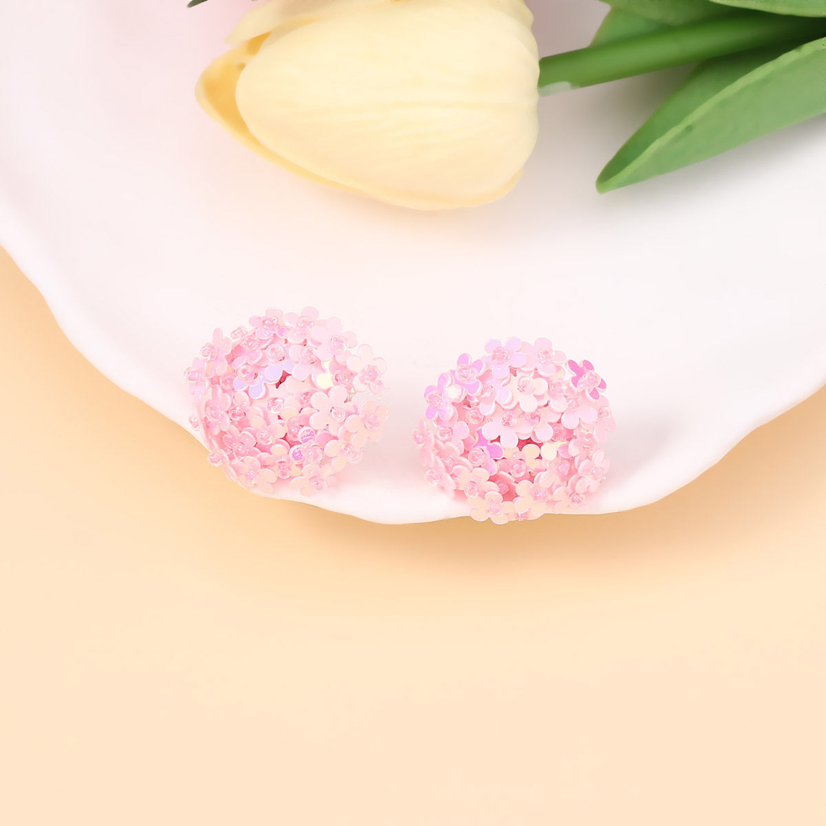 Charming Earring for Any Occasion