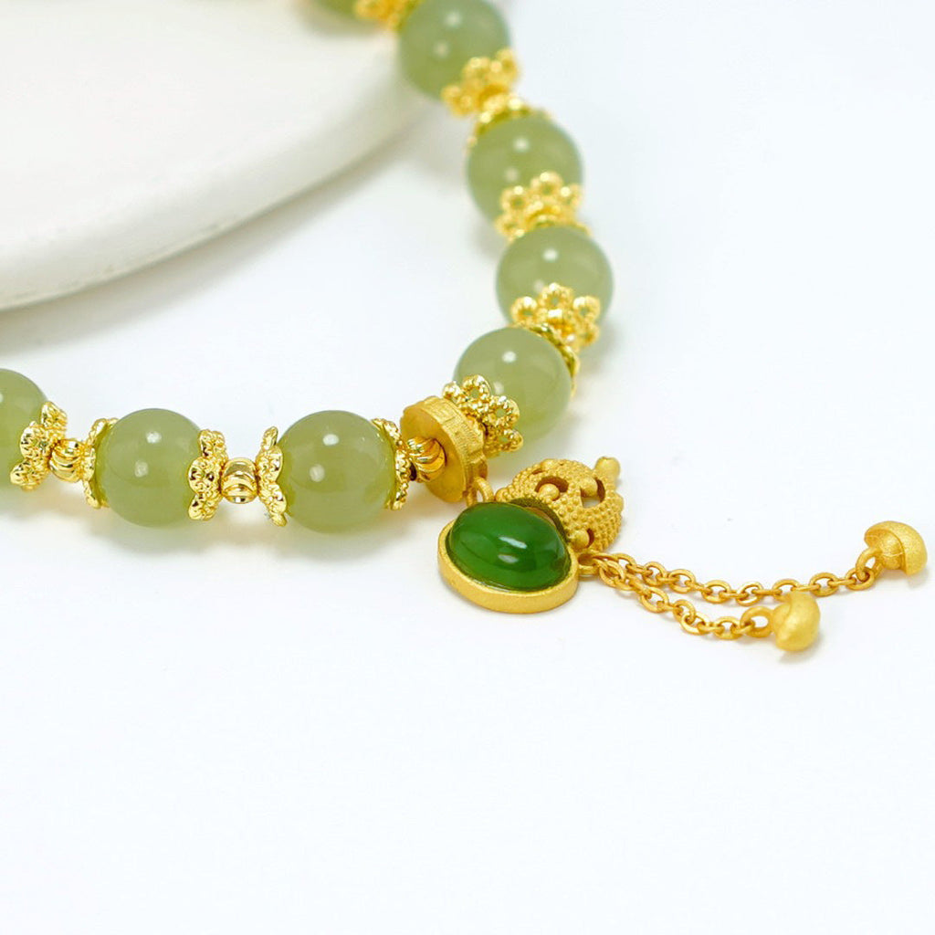 Charming Silver Bracelet for Any Occasion