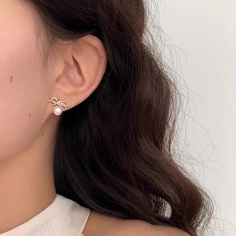 Beautiful Gold Earring with Unique Style