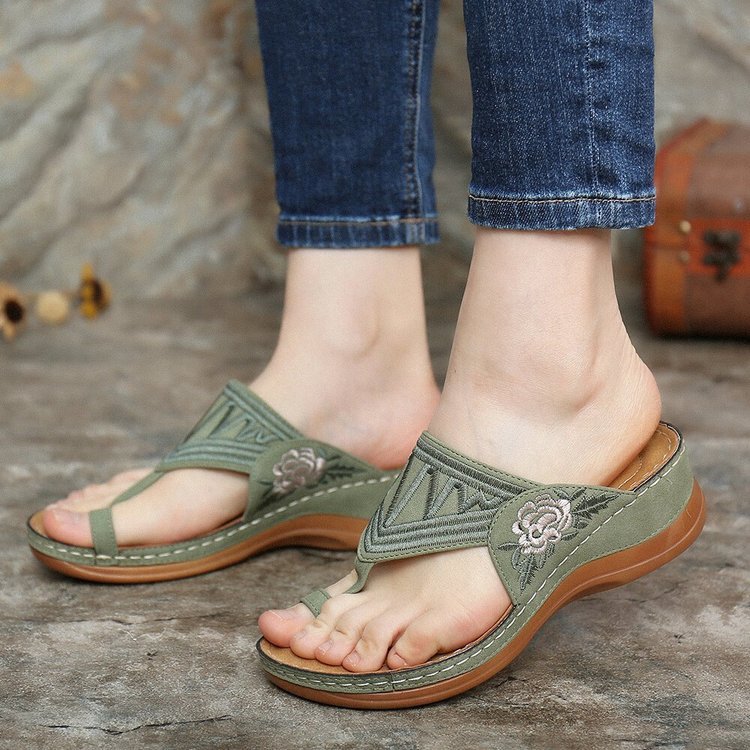 Chic Orthopedic Sandals with Unique Design
