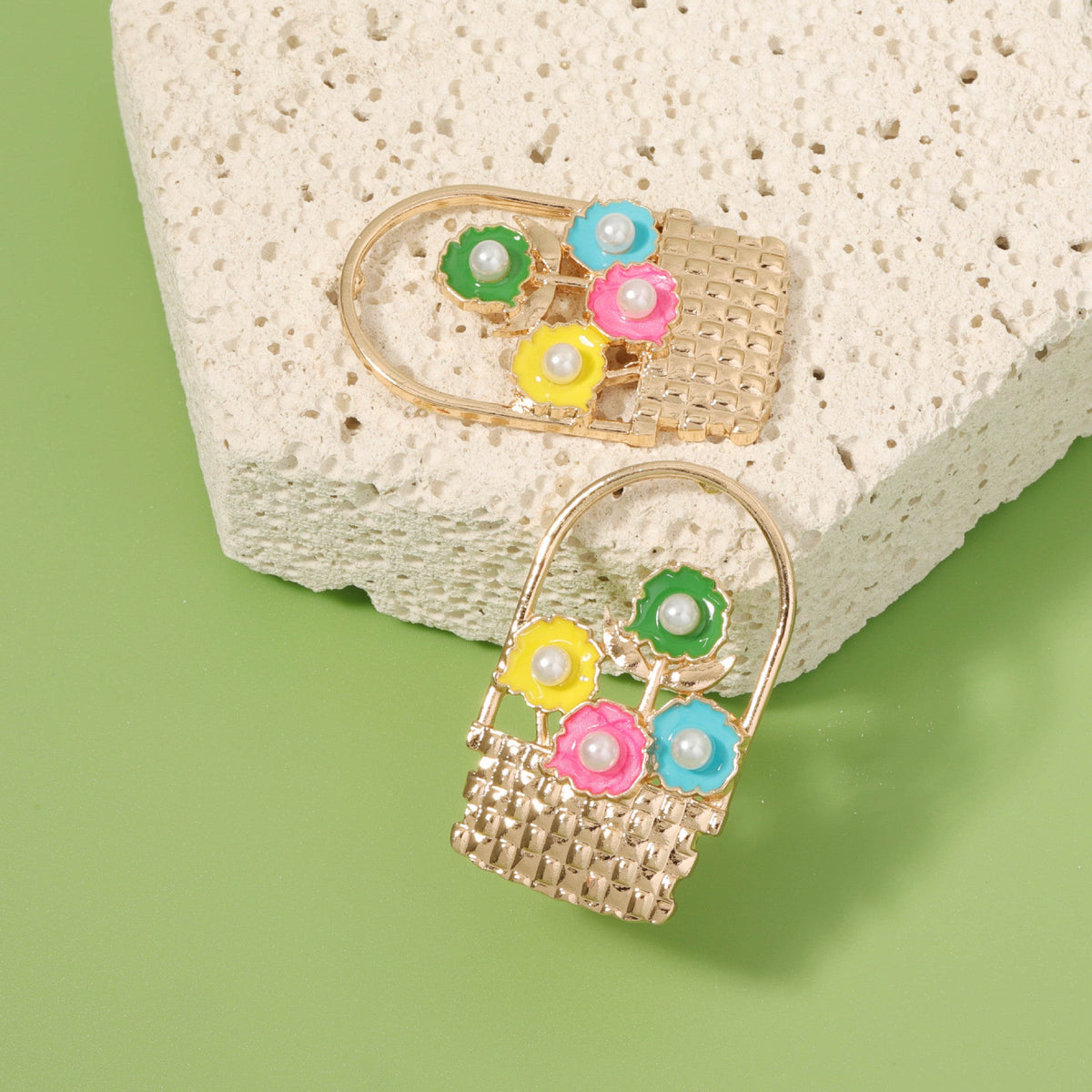 Charming Piece for Any Occasion
