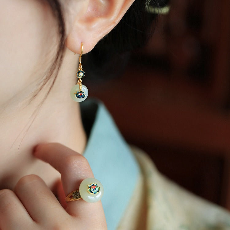 Classic Earring with Timeless Appeal