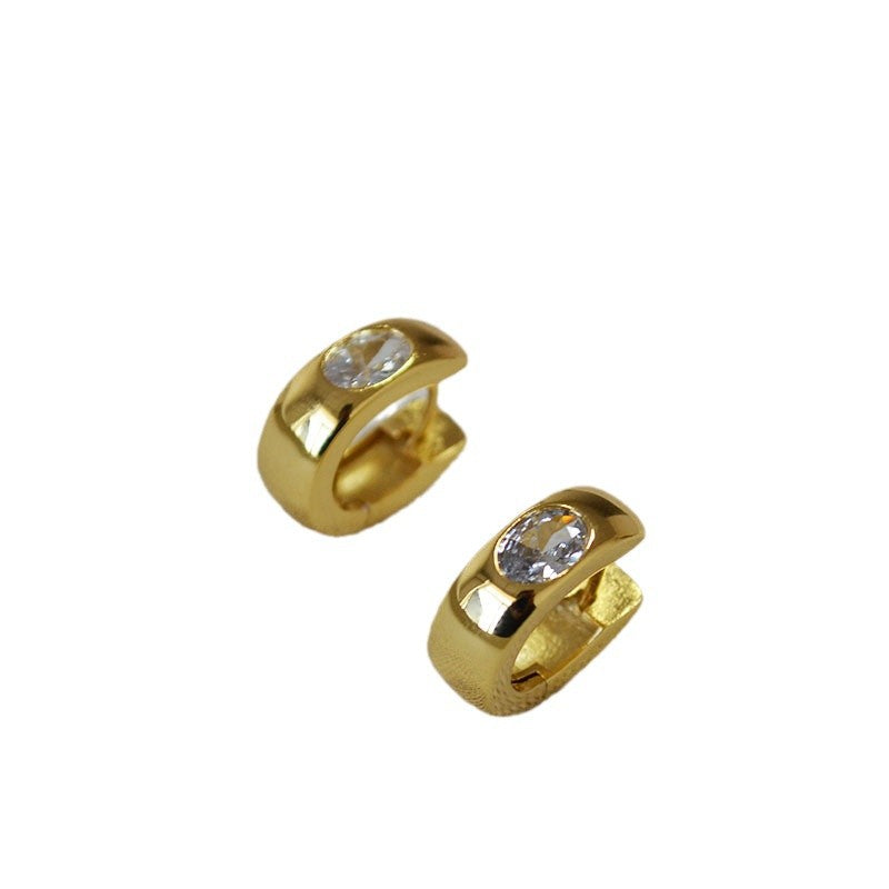 Classic Gold Earring with Timeless Appeal