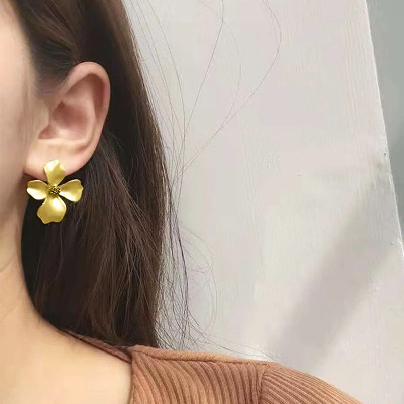 Vintage Handmade Earring