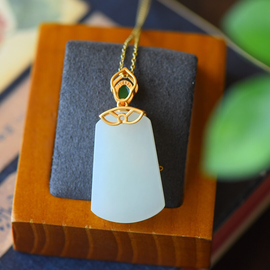 Elegant Silver Necklace for Every Occasion
