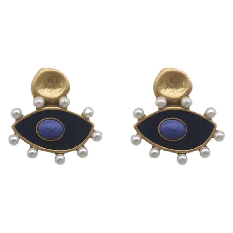 Classic Pearl Earring with Timeless Appeal