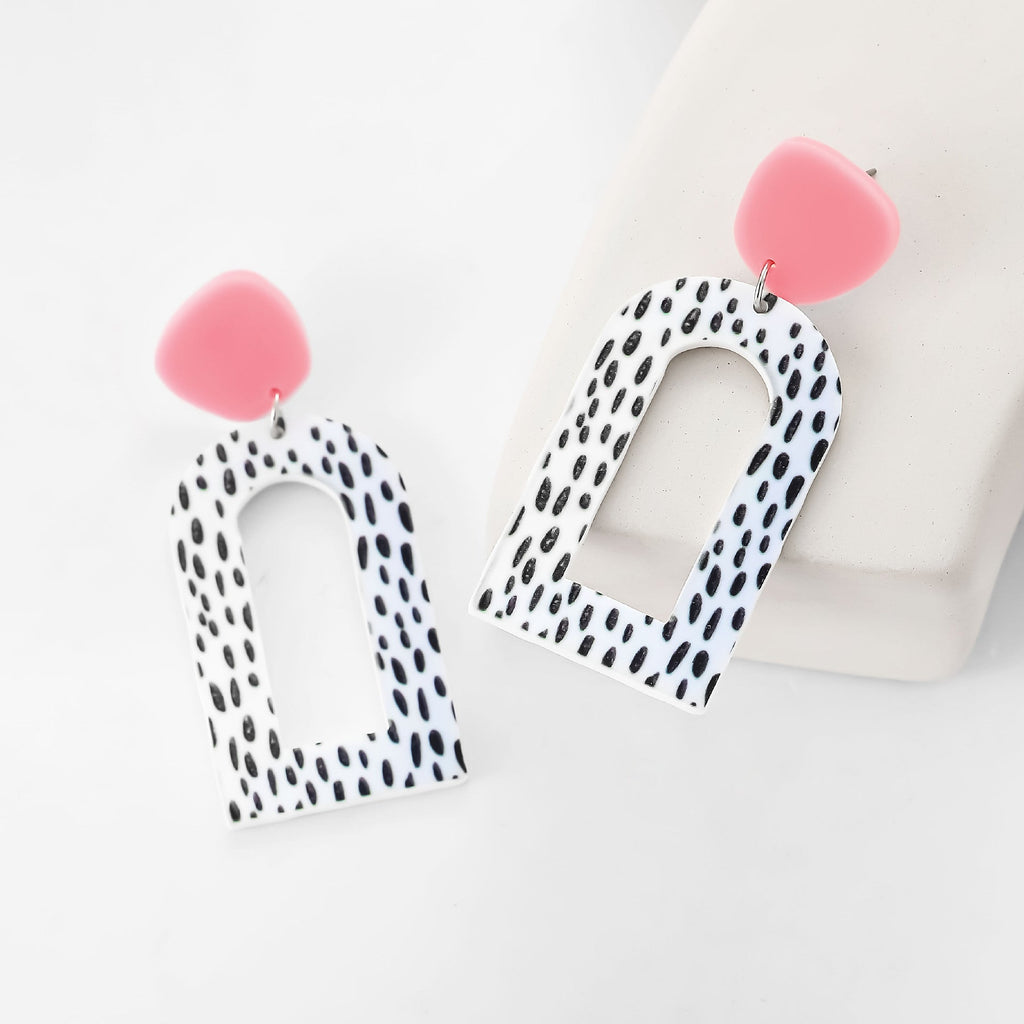 Classic Earring with Timeless Appeal
