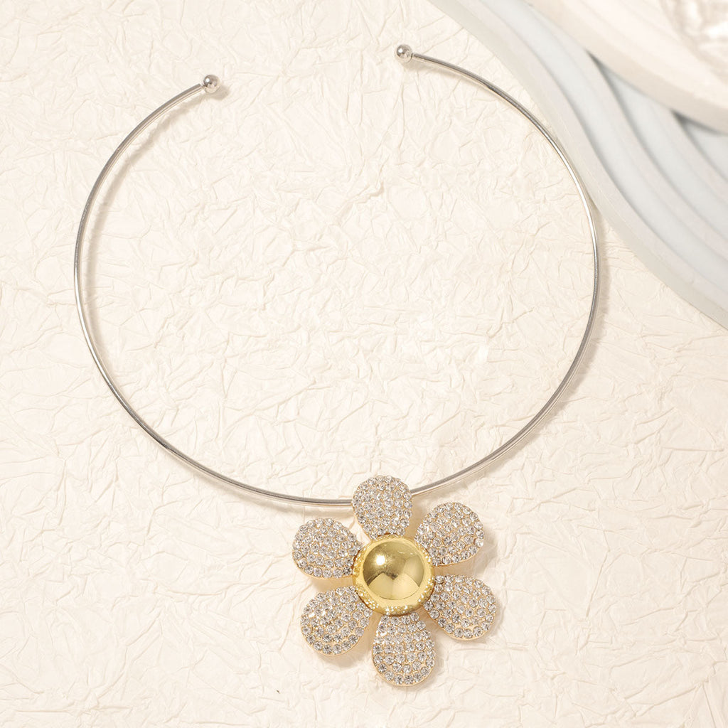 Classic Pendant with Timeless Appeal