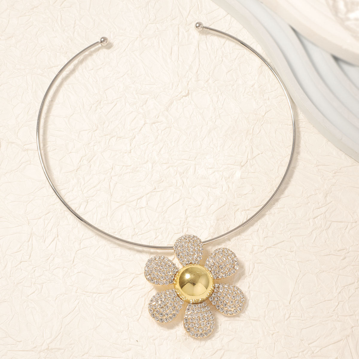 Classic Pendant with Timeless Appeal