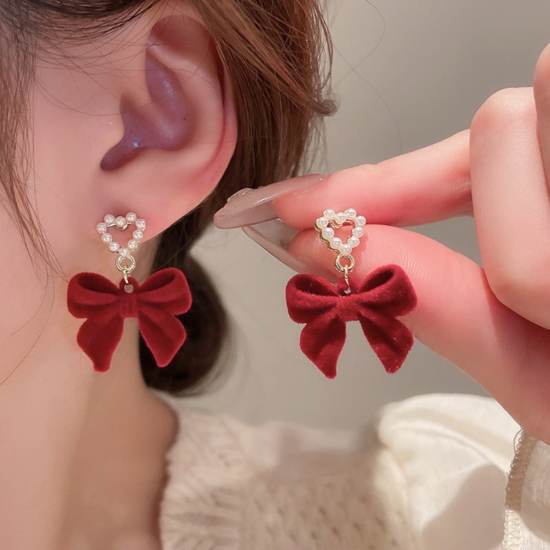 Classic Pearl Earring with Timeless Appeal