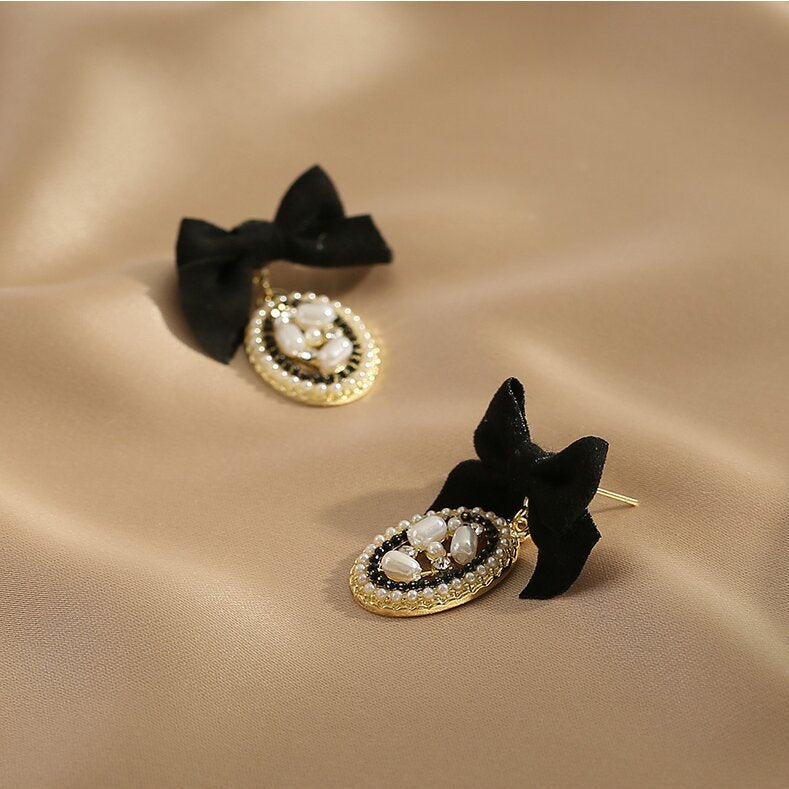 Stunning Pearl Earring for Daily Wear