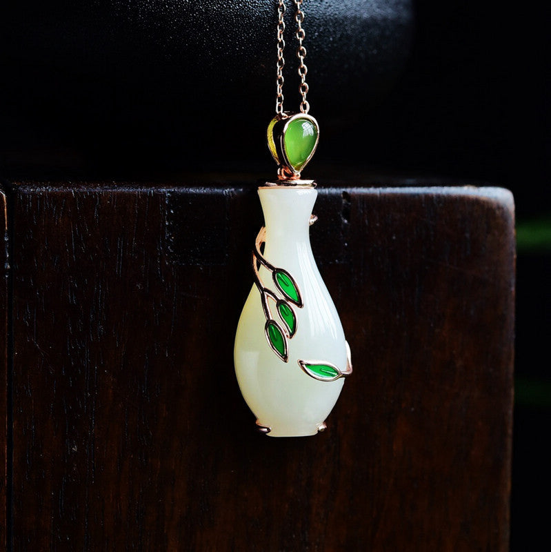 Charming Gold Necklace for Any Occasion