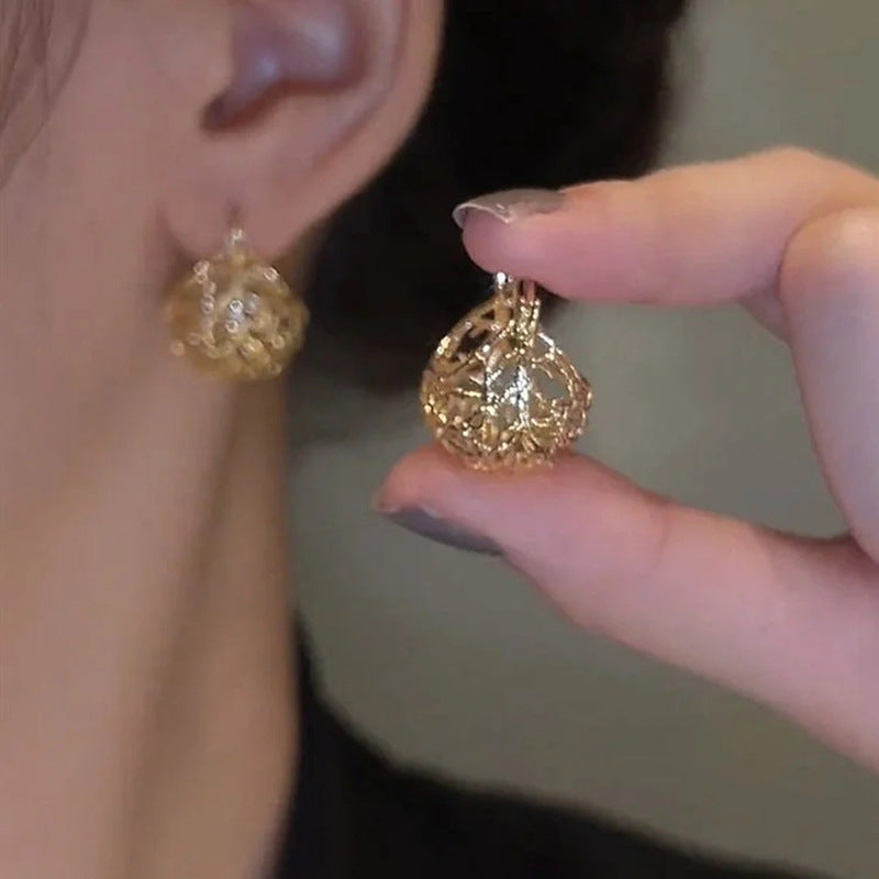 Vintage Handmade Gold Earring