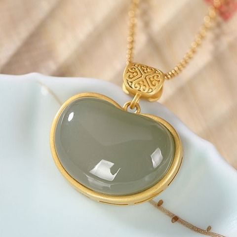 Elegant Gold Set for Every Occasion