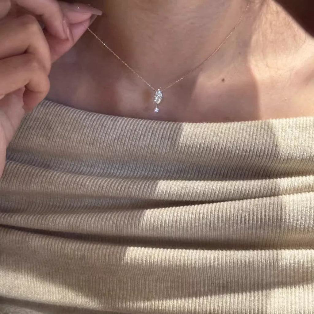 Romantic Gold Necklace for Special Moments