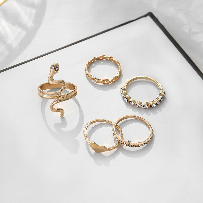 Romantic Chain for Special Moments