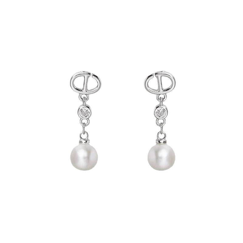 Romantic Pearl Earring for Special Moments