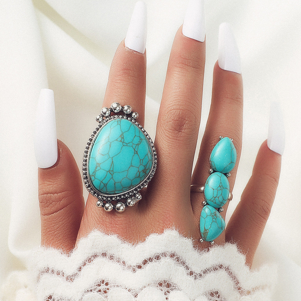 Beautiful Set with Unique Style