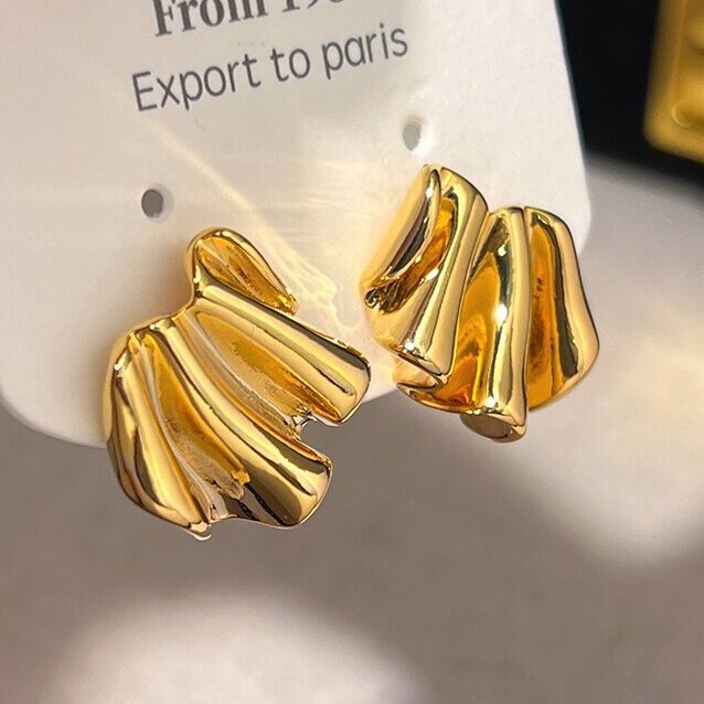 Romantic Earring for Special Moments