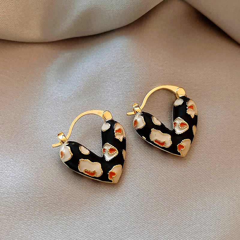 Classic Earring with Timeless Appeal