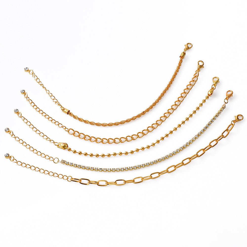Romantic Gold Bracelet for Special Moments