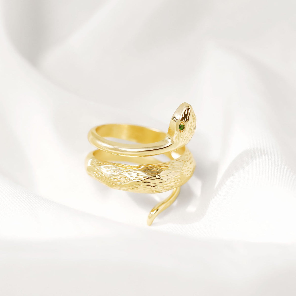 Stunning Gold Ring for Daily Wear