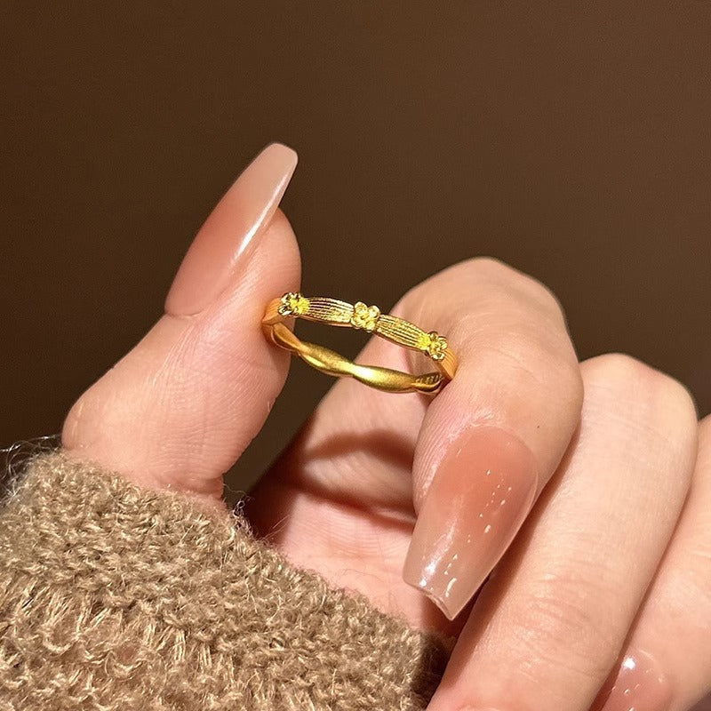 Charming Gold Ring for Any Occasion