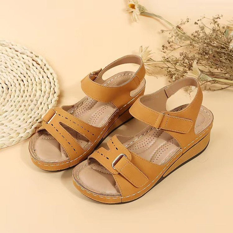 Chic Orthopedic Sandals with Unique Design