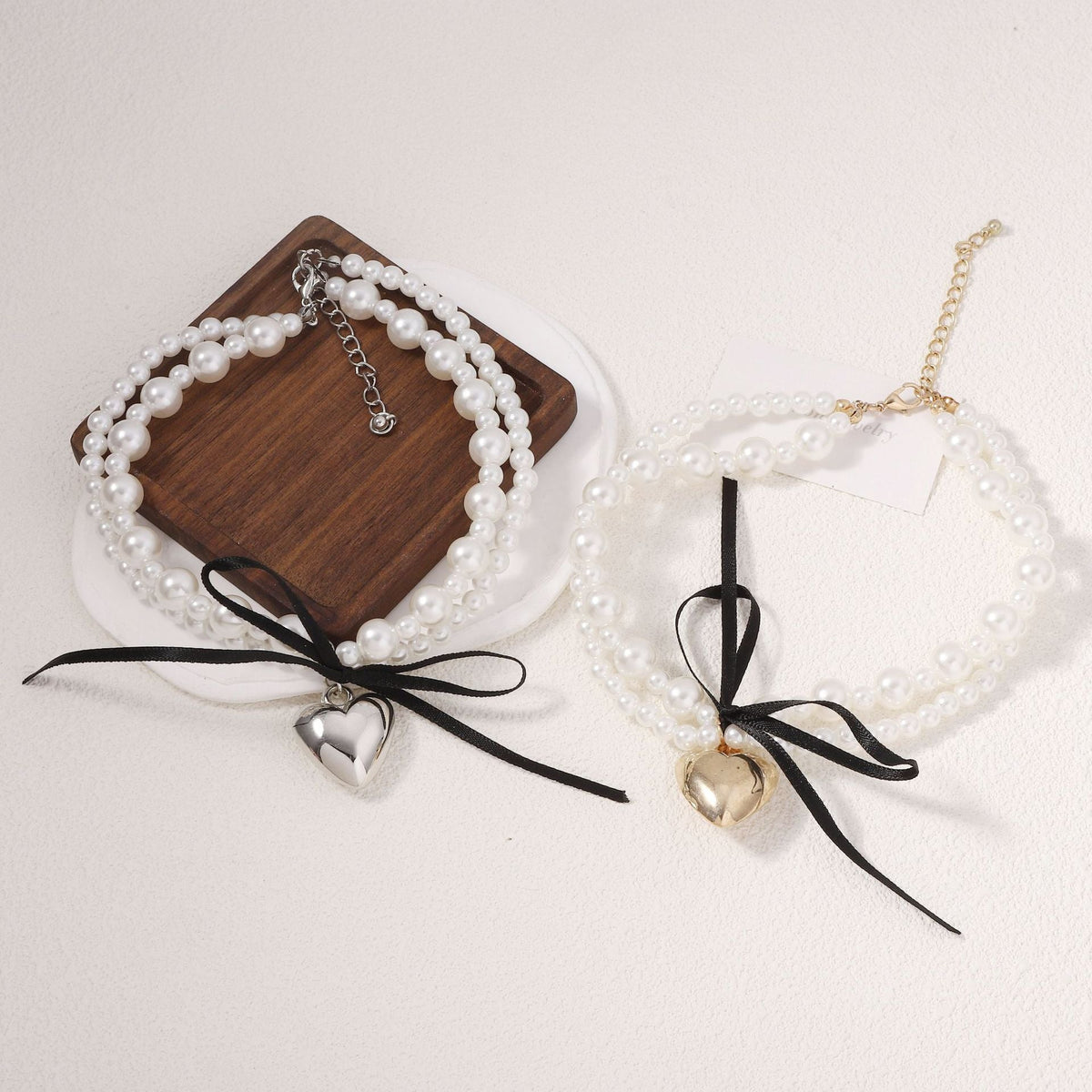 Classic Pearl Necklace with Timeless Appeal