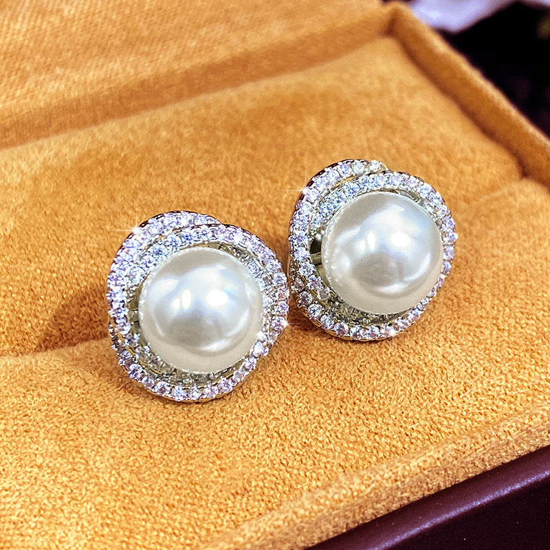 Stunning Pearl Earring for Daily Wear