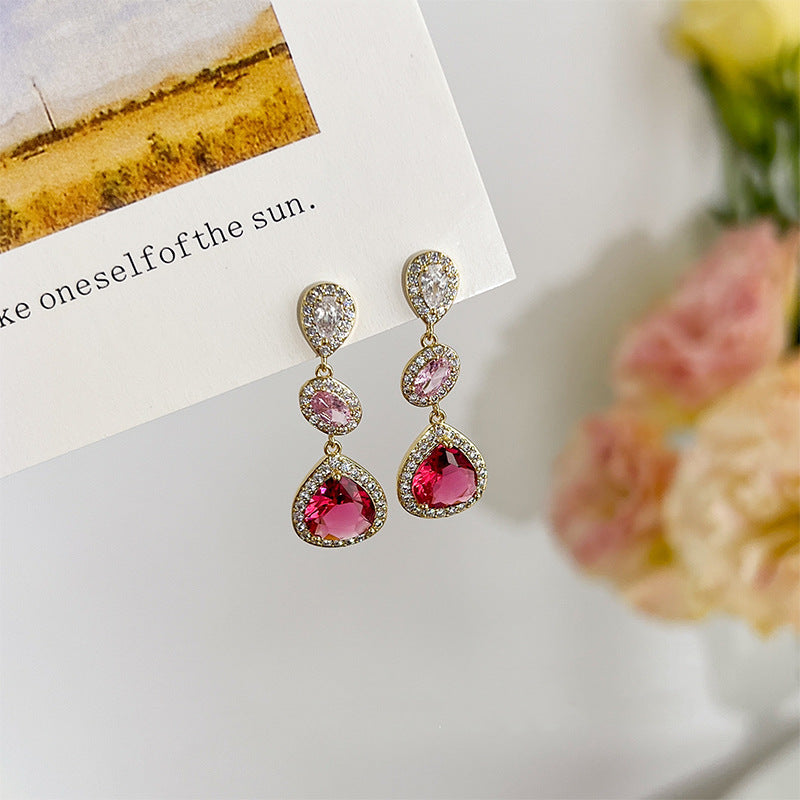Charming Earring for Any Occasion