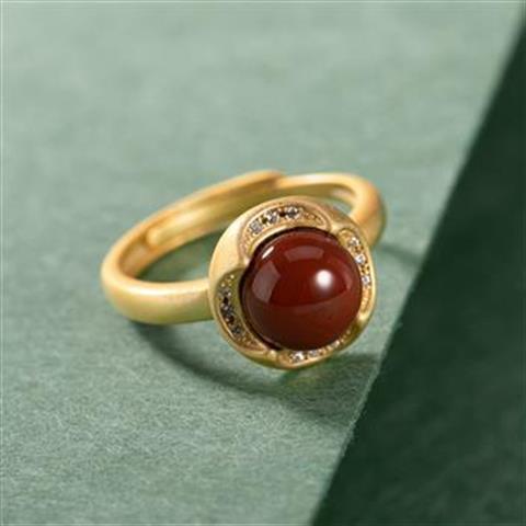 Romantic Gold Ring for Special Moments