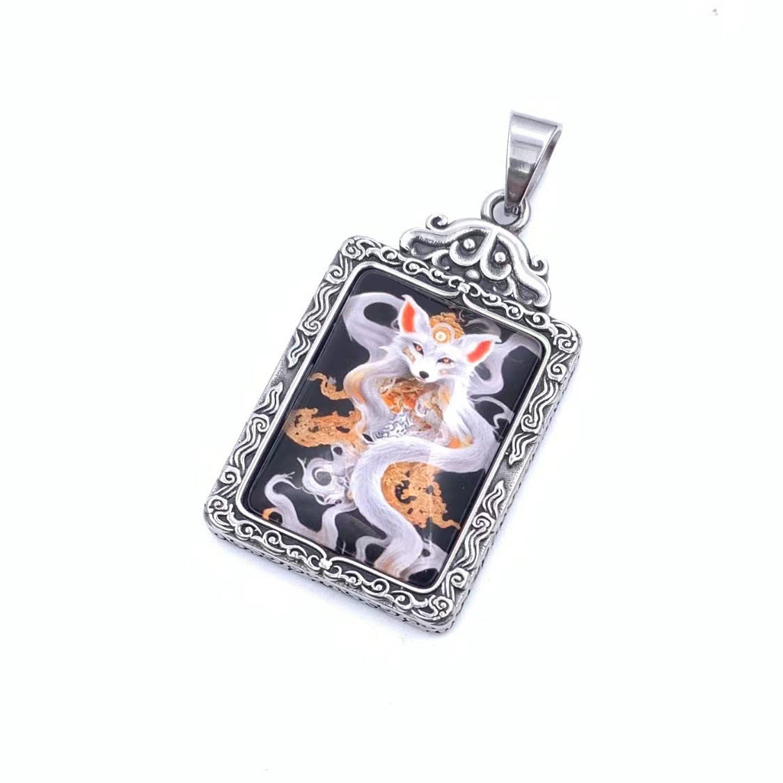 Charming Pendant for Any Occasion