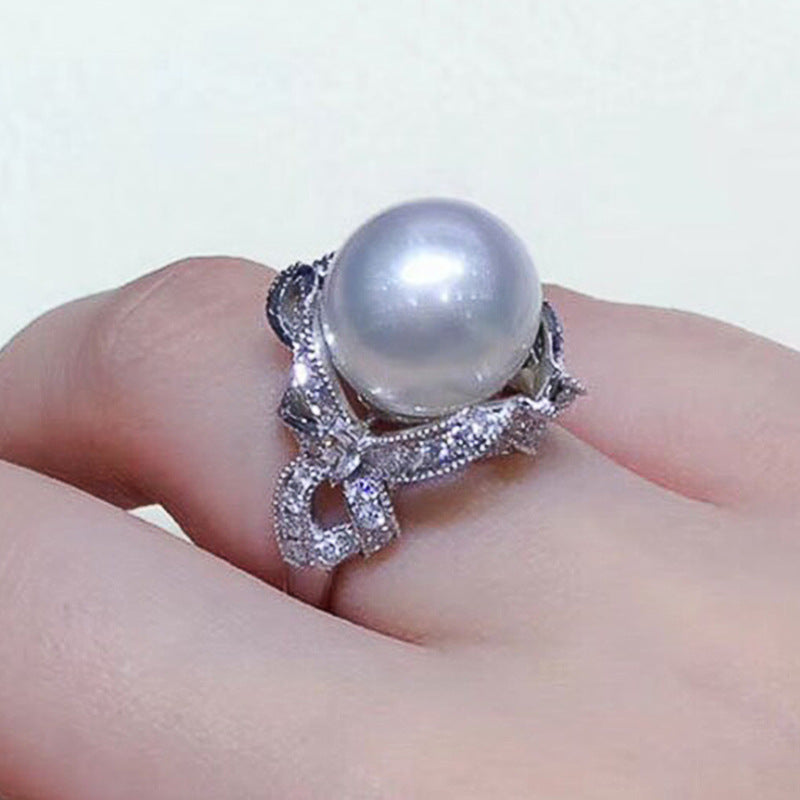 Classic Pearl Ring with Timeless Appeal