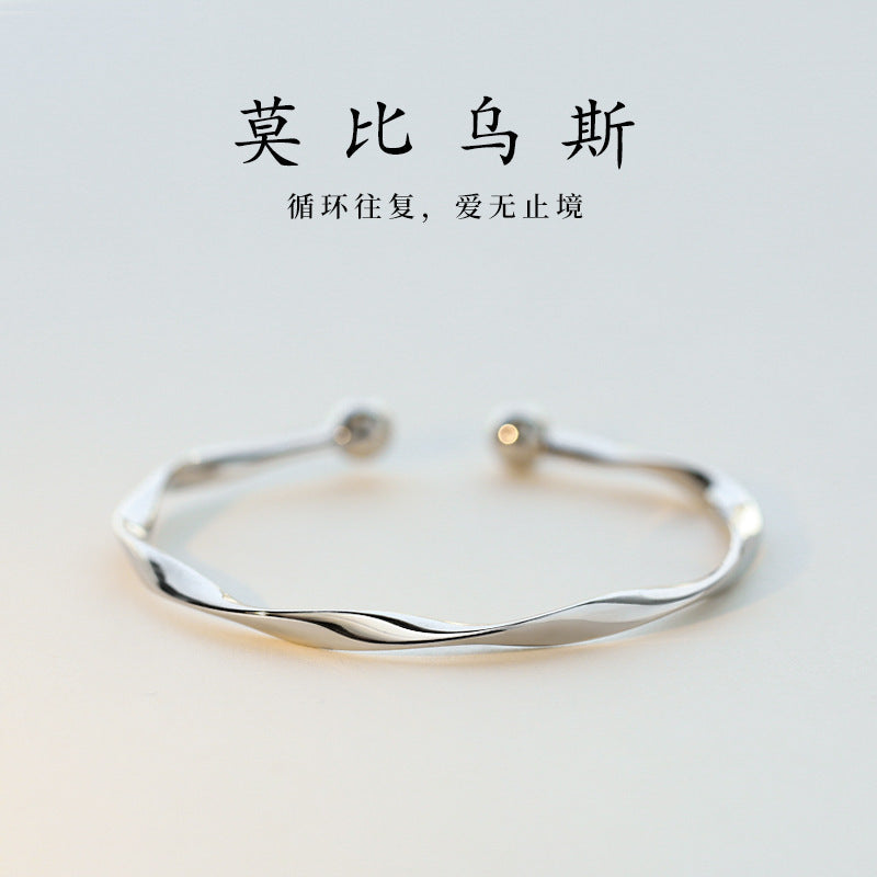Stunning Bracelet for Daily Wear