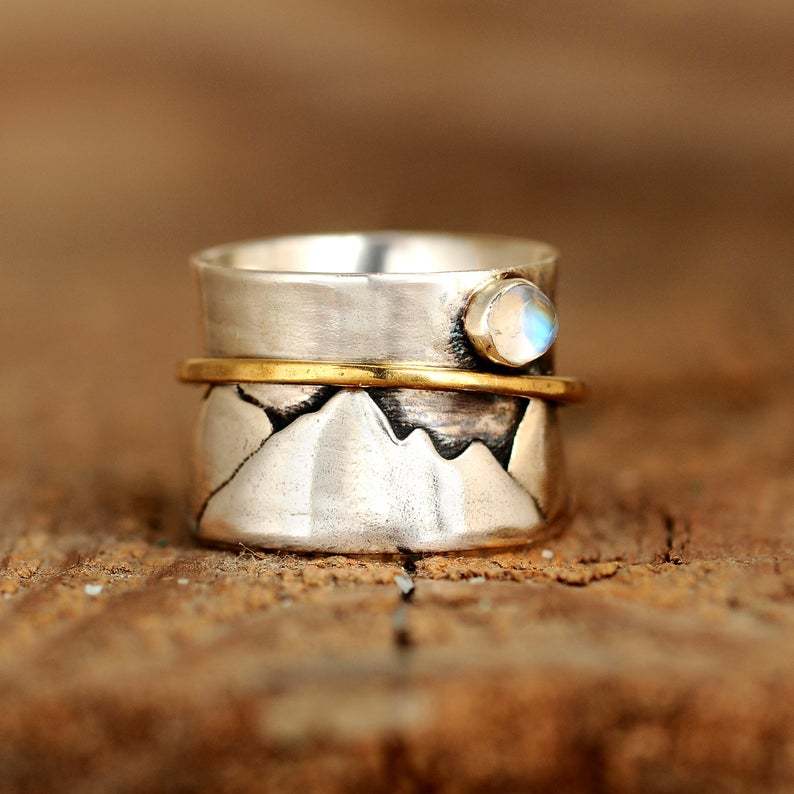 Stunning Gold Ring for Daily Wear
