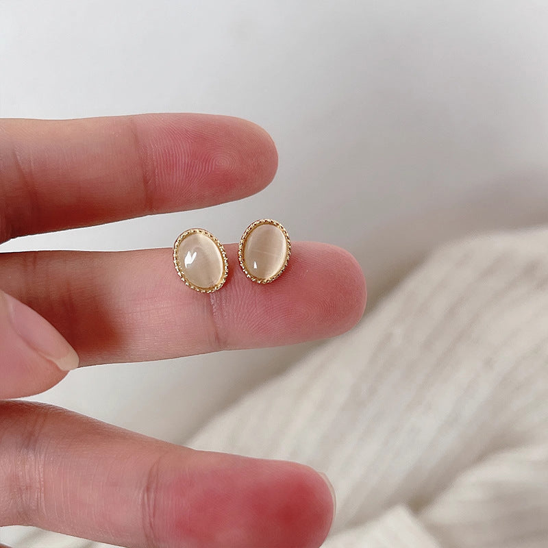 Classic Earring with Timeless Appeal
