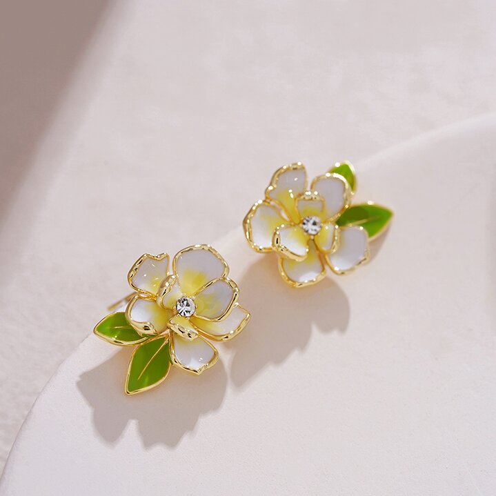 Classic Earring with Timeless Appeal