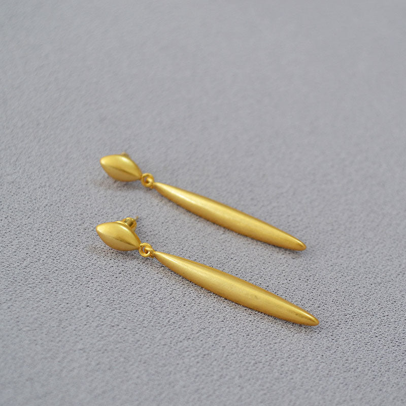 Beautiful Gold Earring with Unique Style