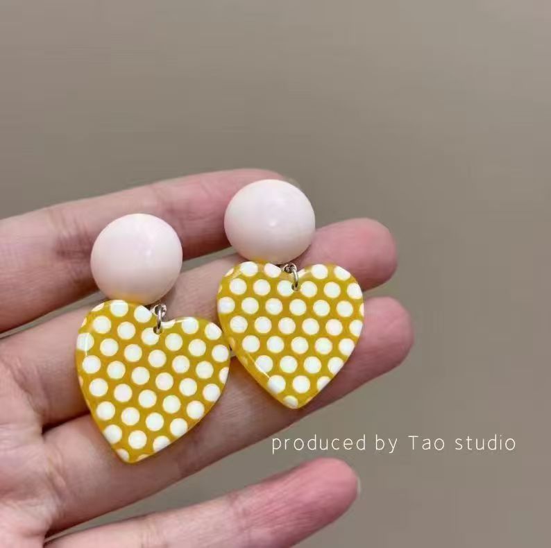 Stunning Earring for Daily Wear