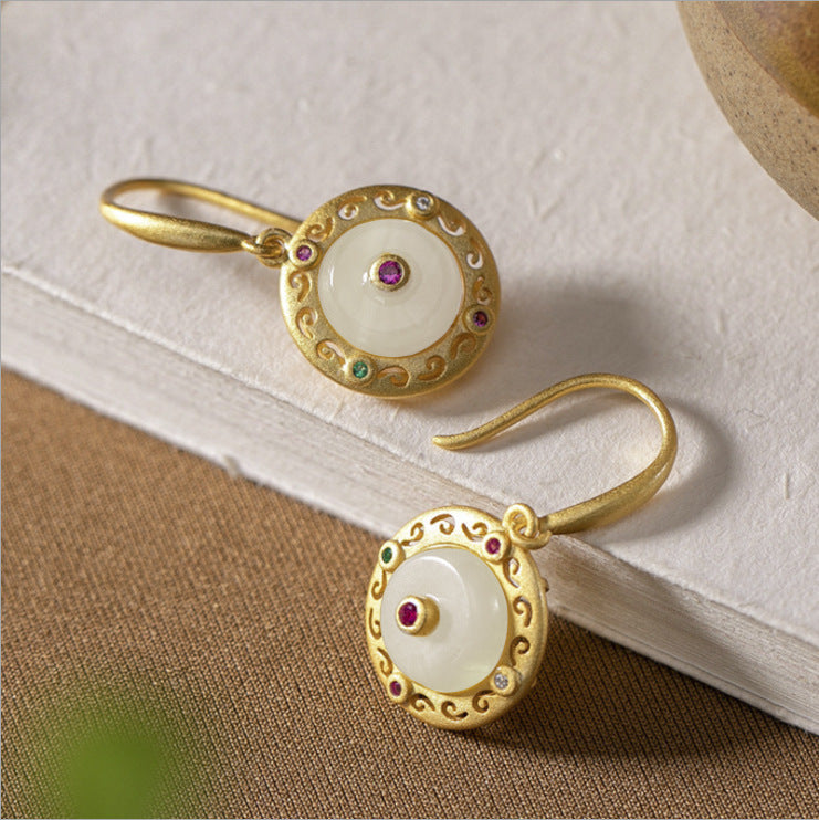 Charming Gold Earring for Any Occasion