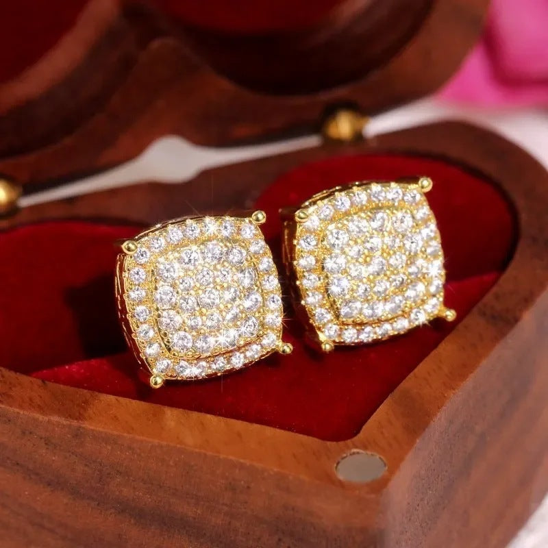 Charming Earring for Any Occasion